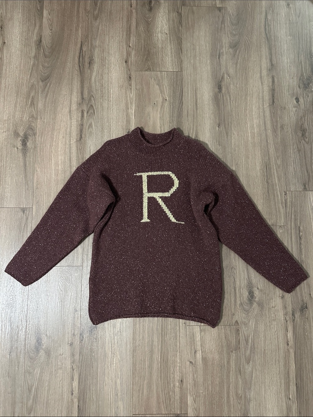 Harry Potter Warner Bros. Maroon Knit Sweater ‘R' Accent New Scotland